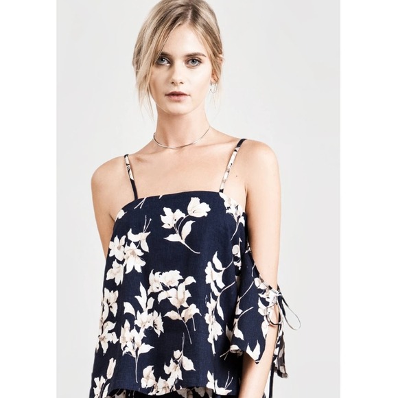 NWT! J.O.A Floral Off-the-Shoulder Top, Size M - Picture 1 of 12